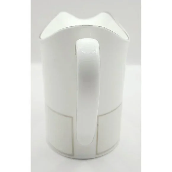 Wedgwood Shagreen Fine Bone China Creamer White Textured Design Platinum Used - Picture 2 of 8